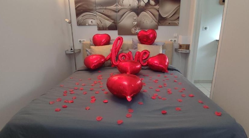 LOVE ROOM